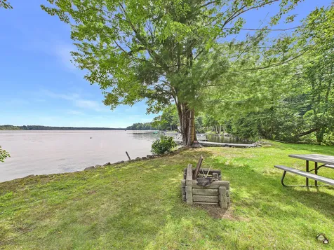 25 Danforth Drive Monmouth ME 04259