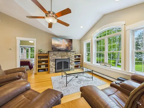 25 Danforth Drive Monmouth ME 04259