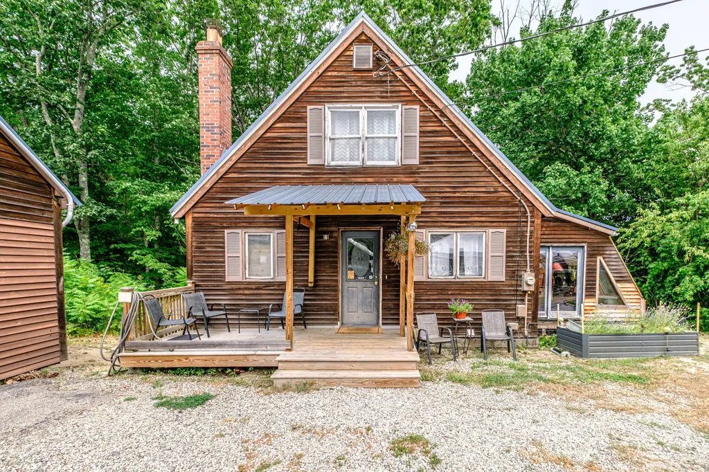 21 Ledgewood Lane Lyman ME 04002