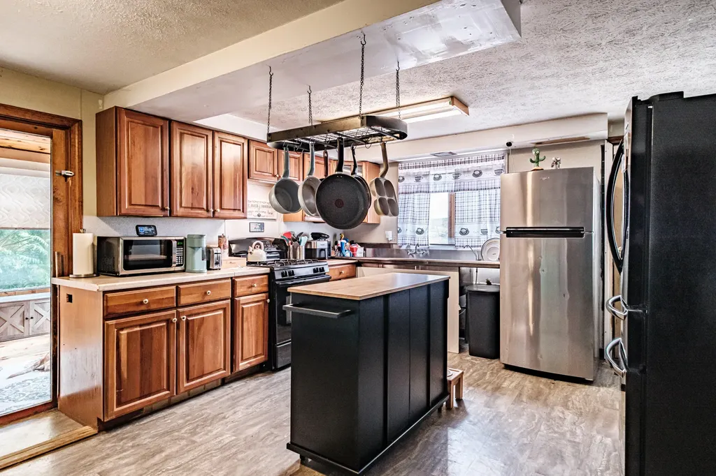 21 Ledgewood Lane Lyman ME 04002