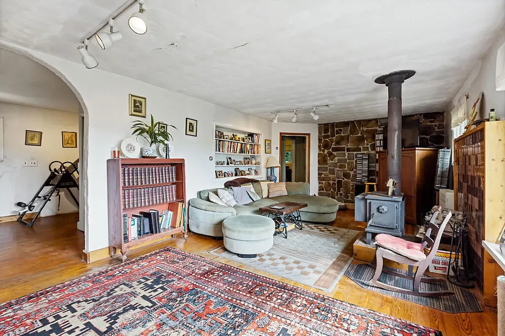 139 Riverside Road Gardiner ME 04345