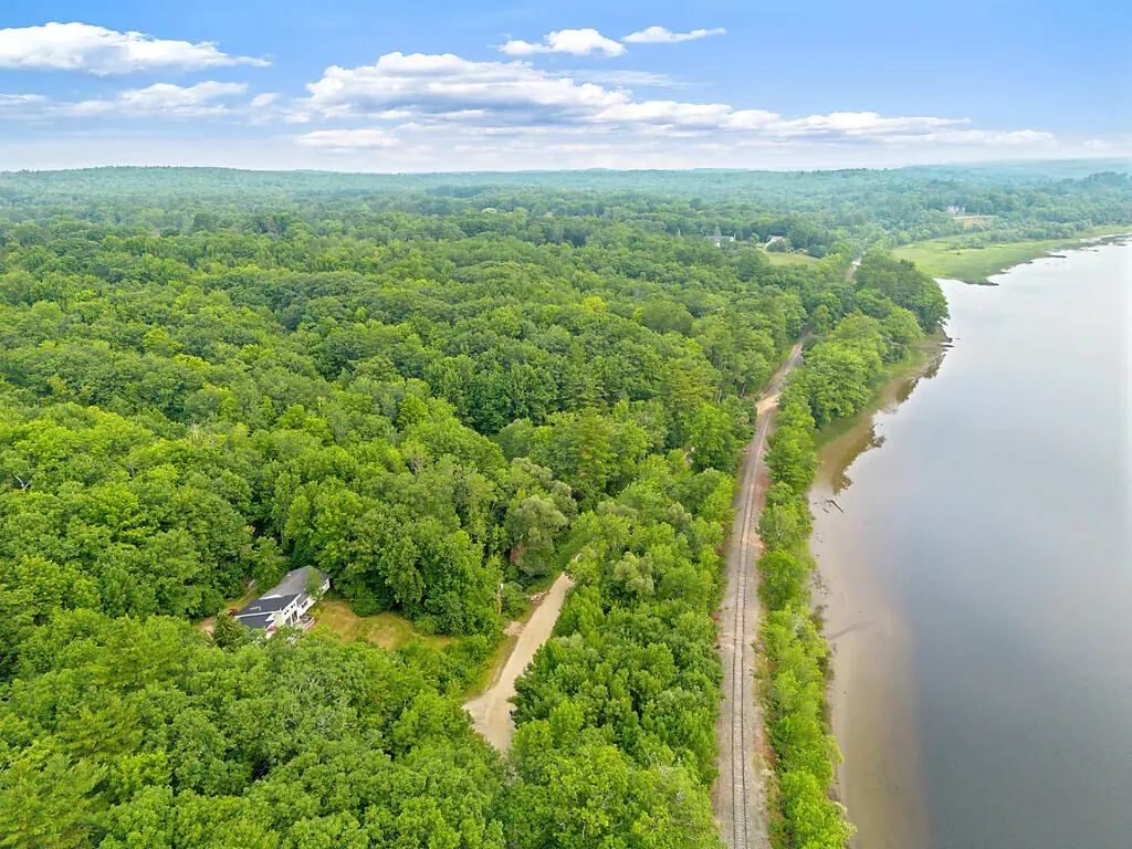 139 Riverside Road Gardiner ME 04345