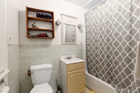 139 Riverside Road Gardiner ME 04345