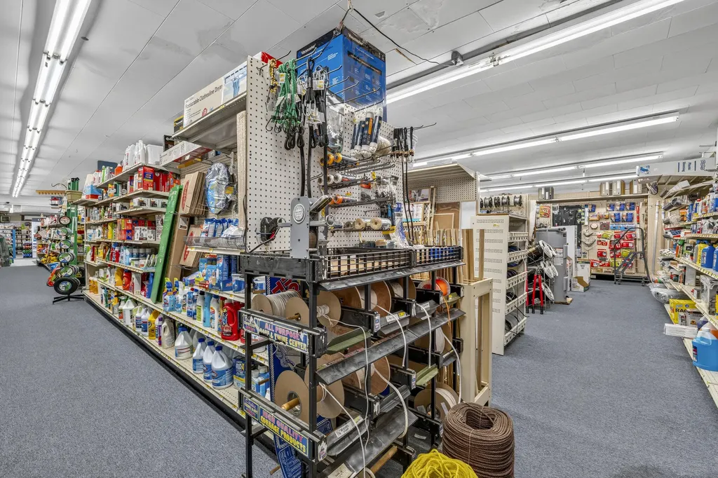 163 Jefferson Street Waldoboro ME 04572