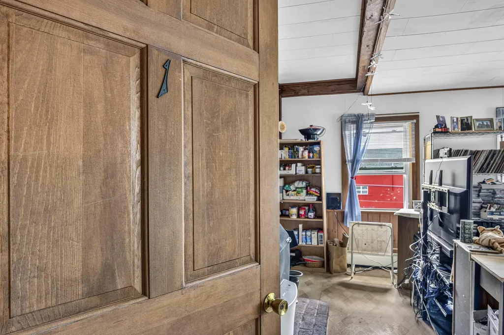 163 Jefferson Street Waldoboro ME 04572