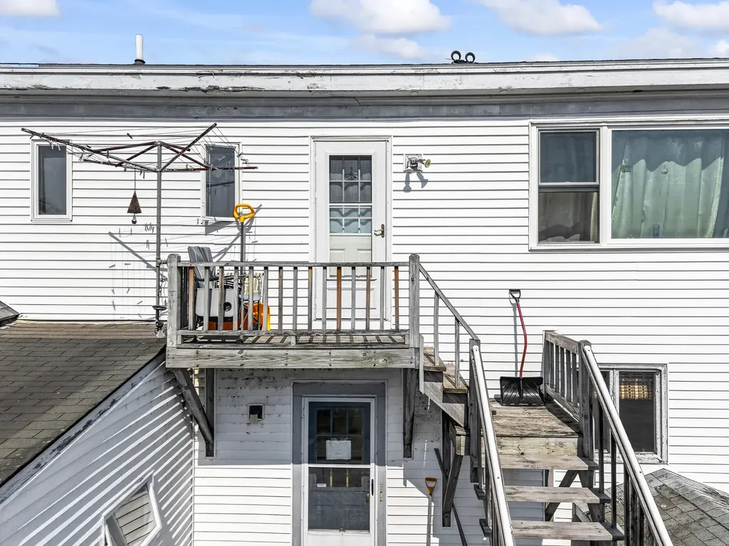 163 Jefferson Street Waldoboro ME 04572