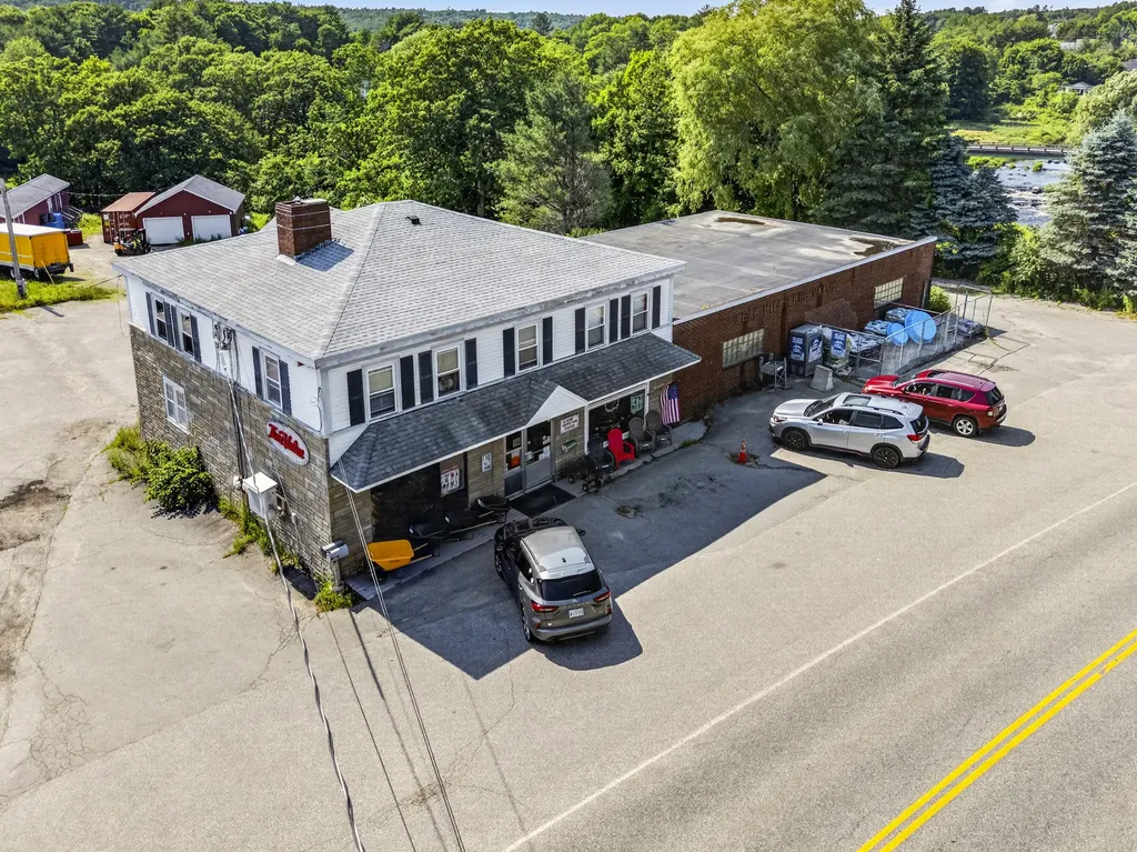 163 Jefferson Street Waldoboro ME 04572