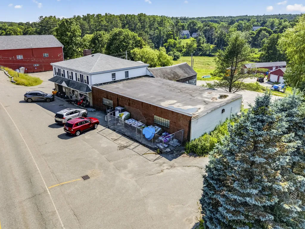 163 Jefferson Street Waldoboro ME 04572