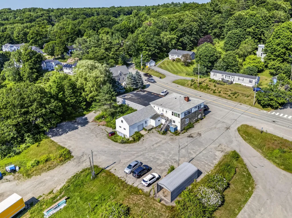 163 Jefferson Street Waldoboro ME 04572