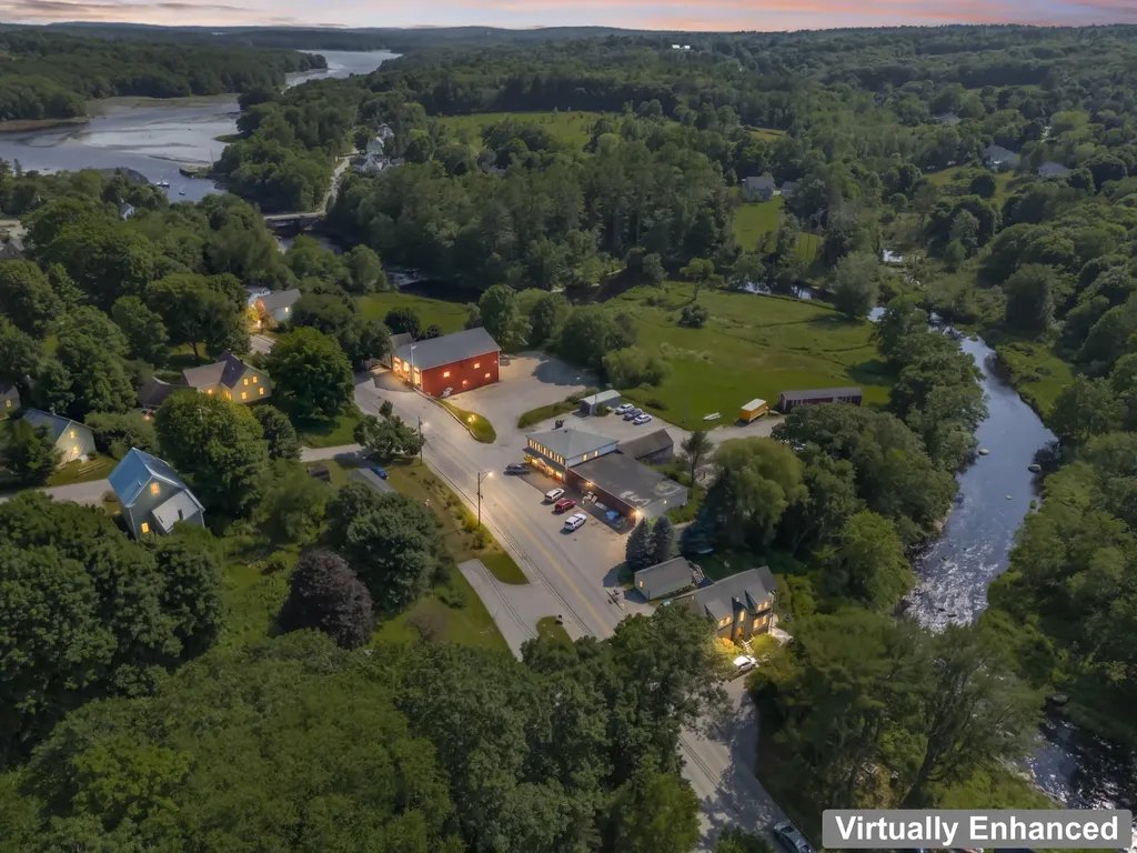 163 Jefferson Street Waldoboro ME 04572
