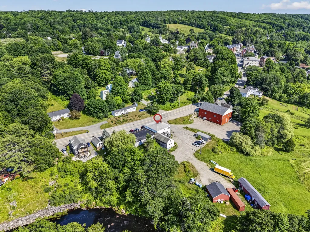163 Jefferson Street Waldoboro ME 04572