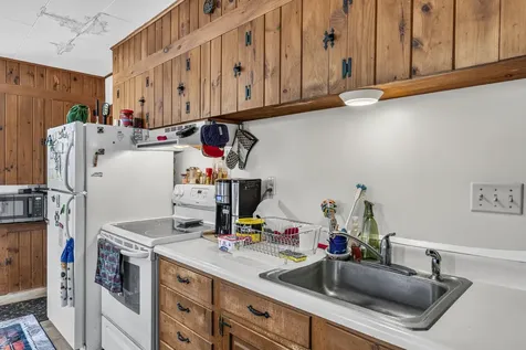 163 Jefferson Street Waldoboro ME 04572