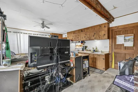 163 Jefferson Street Waldoboro ME 04572