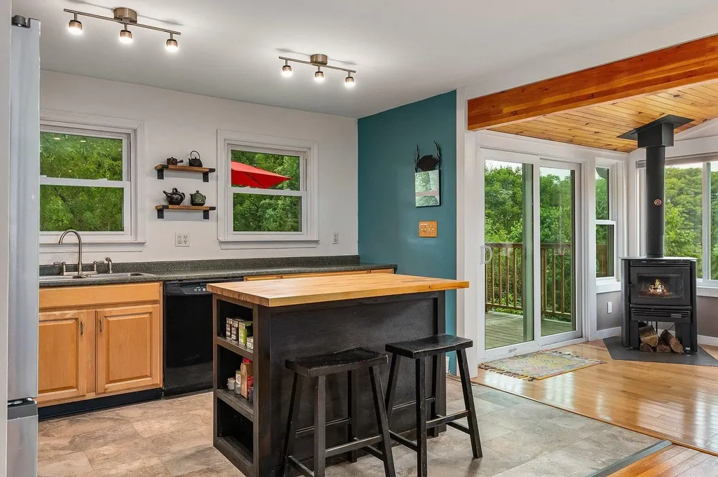 14 Cove Road Eliot ME 03903
