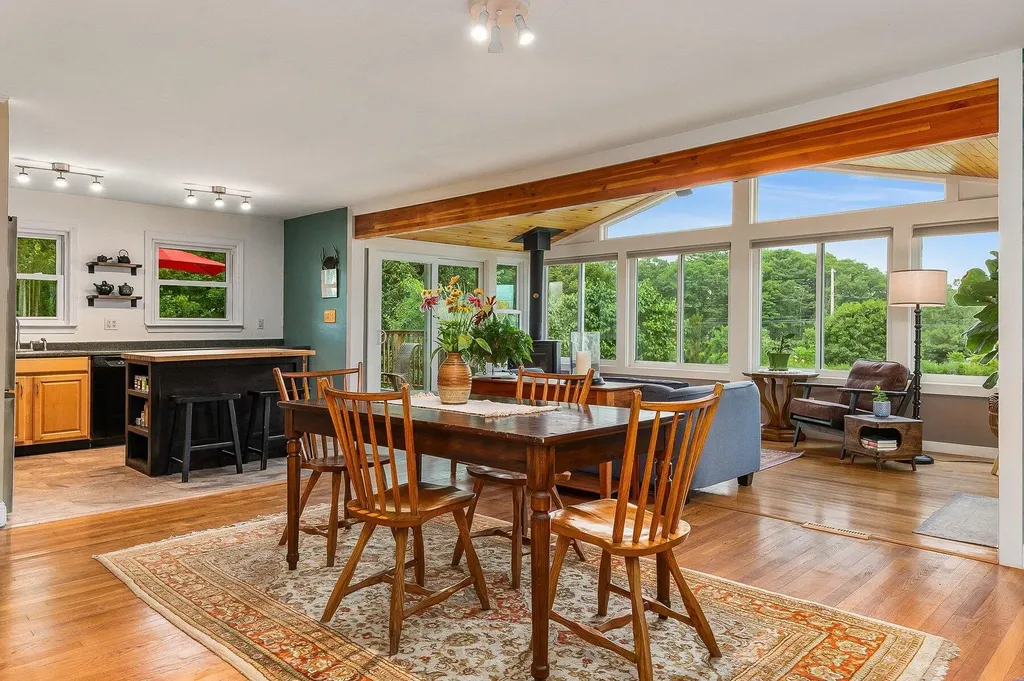 14 Cove Road Eliot ME 03903