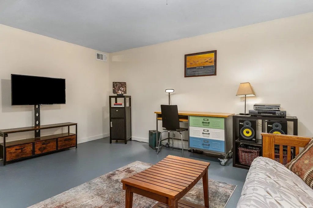 14 Cove Road Eliot ME 03903