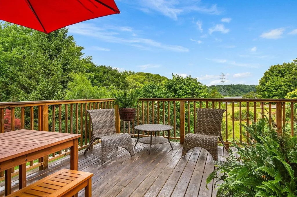 14 Cove Road Eliot ME 03903
