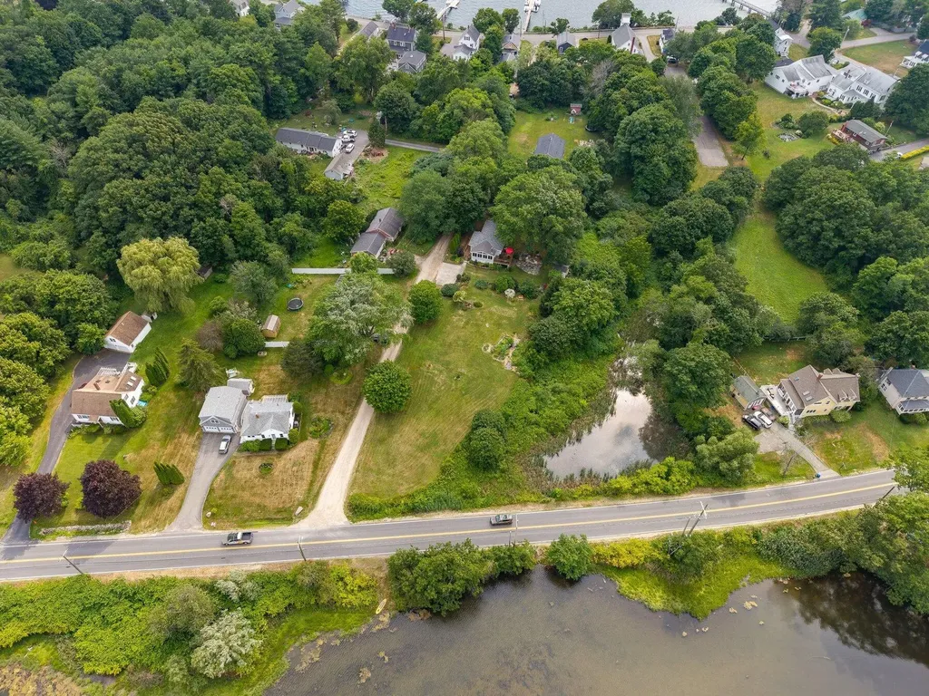14 Cove Road Eliot ME 03903