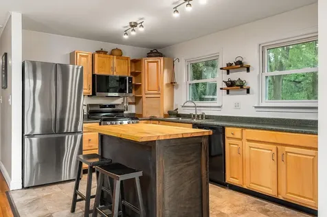 14 Cove Road Eliot ME 03903