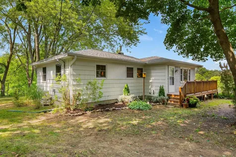 14 Cove Road Eliot ME 03903