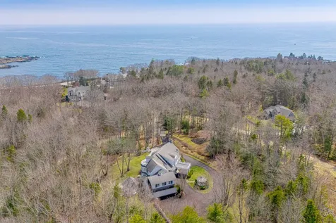 2 Poets Lane Kennebunkport ME 04046