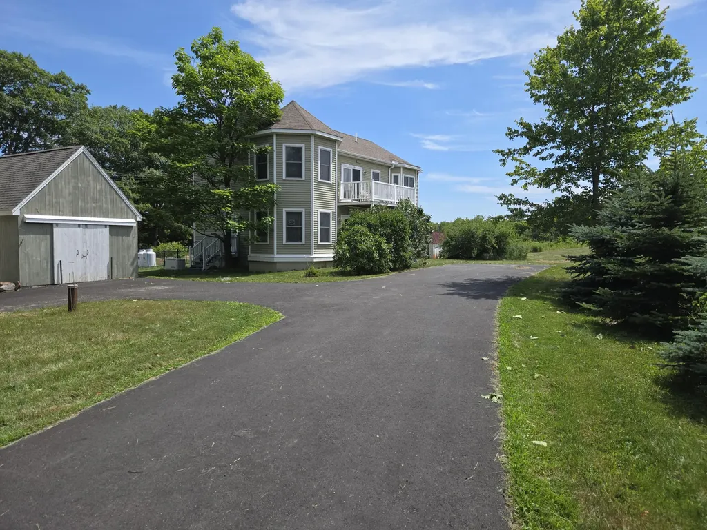 515 Lowelltown Road Wiscasset ME 04578