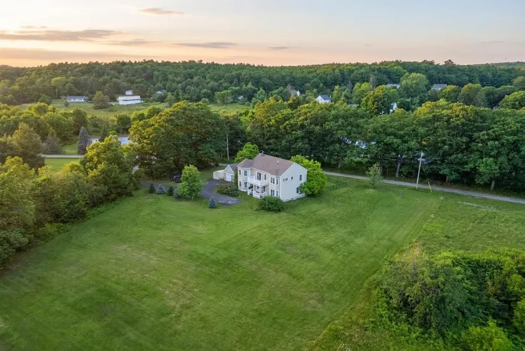 515 Lowelltown Road Wiscasset ME 04578
