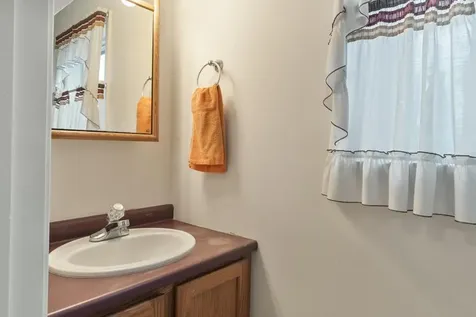 515 Lowelltown Road Wiscasset ME 04578