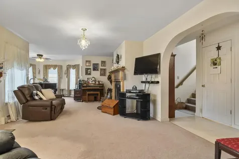 515 Lowelltown Road Wiscasset ME 04578