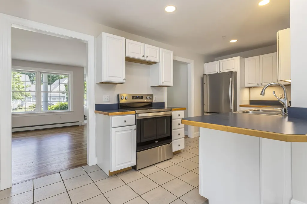 86 Delaware Court Portland ME 04103