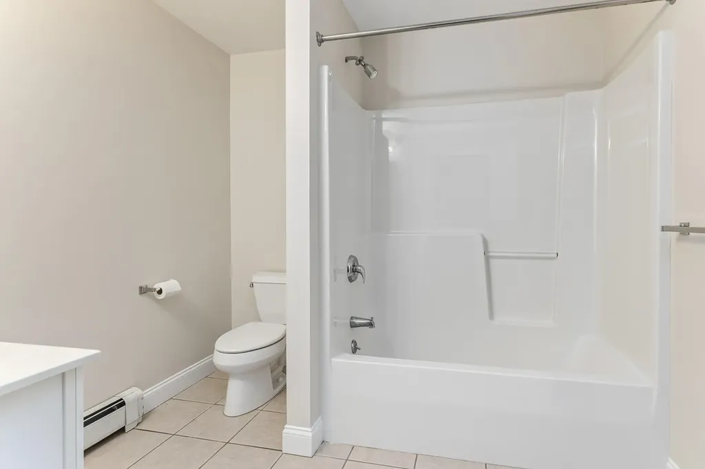 86 Delaware Court Portland ME 04103
