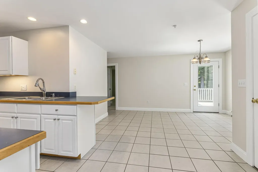 86 Delaware Court Portland ME 04103