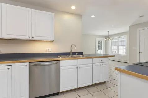 86 Delaware Court Portland ME 04103
