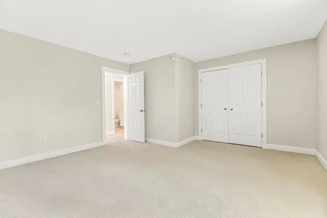 86 Delaware Court Portland ME 04103