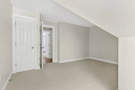 86 Delaware Court Portland ME 04103