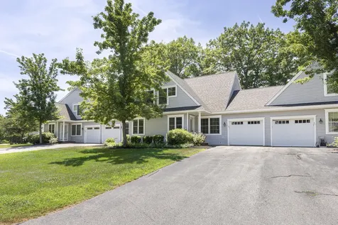 86 Delaware Court Portland ME 04103