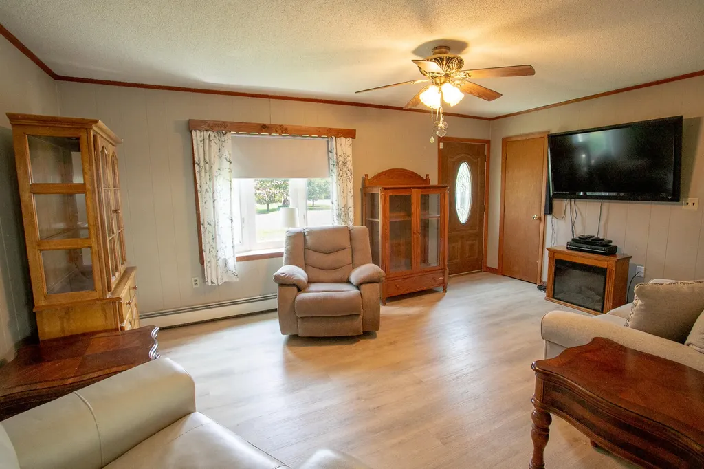 18 Independence Lane East Millinocket ME 04430