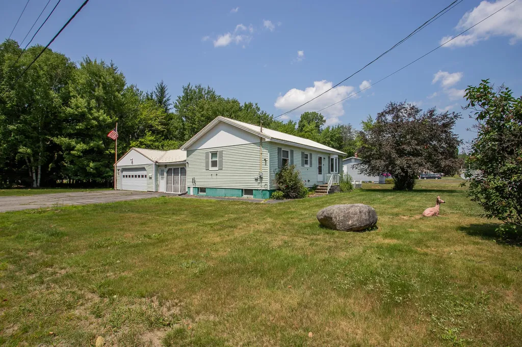18 Independence Lane East Millinocket ME 04430