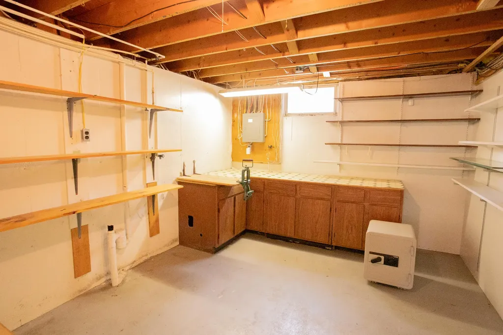 18 Independence Lane East Millinocket ME 04430