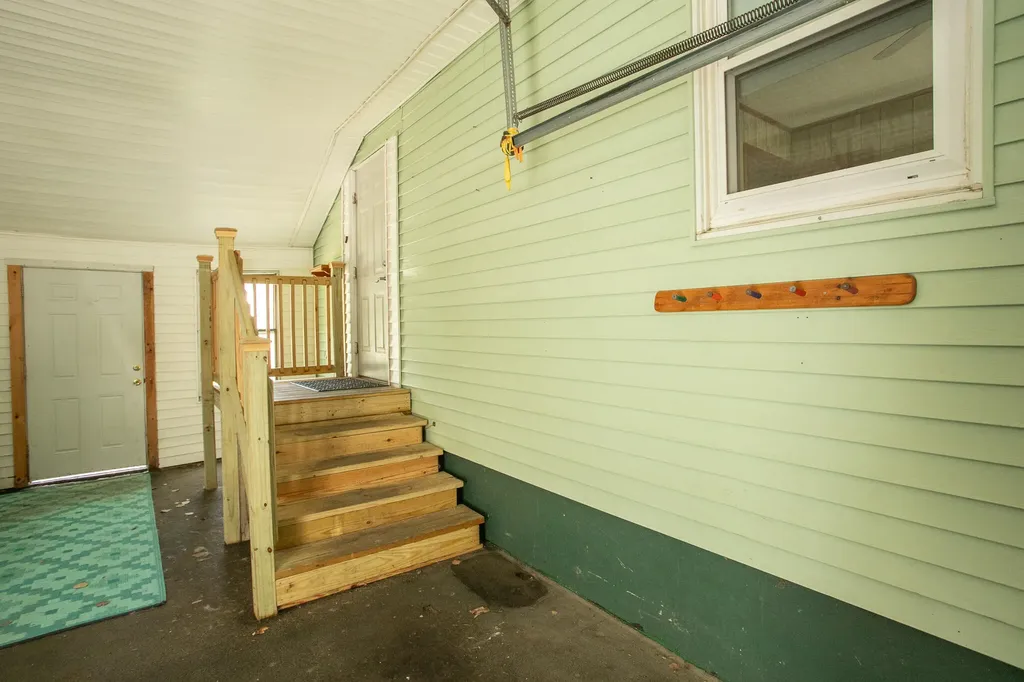18 Independence Lane East Millinocket ME 04430
