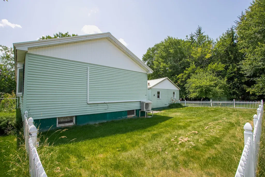18 Independence Lane East Millinocket ME 04430