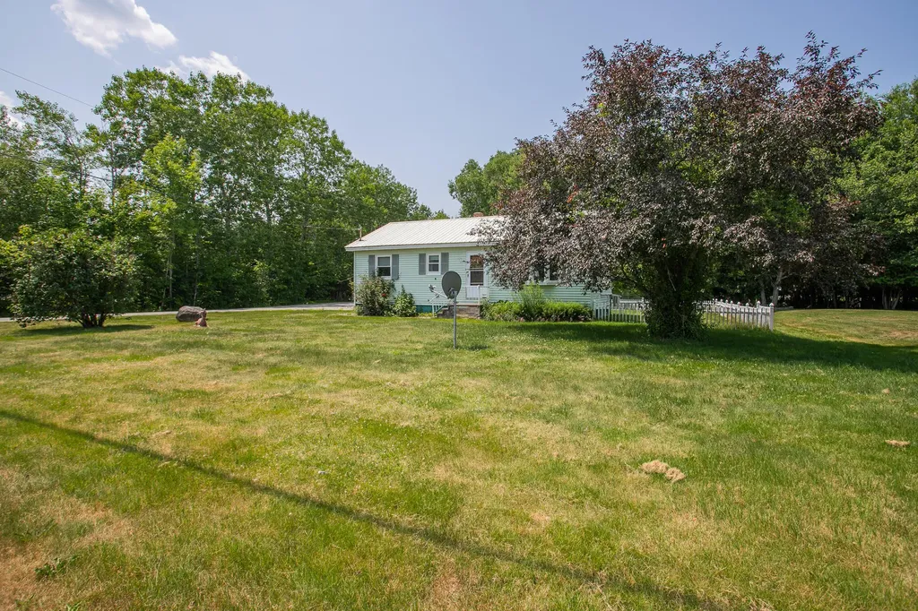 18 Independence Lane East Millinocket ME 04430