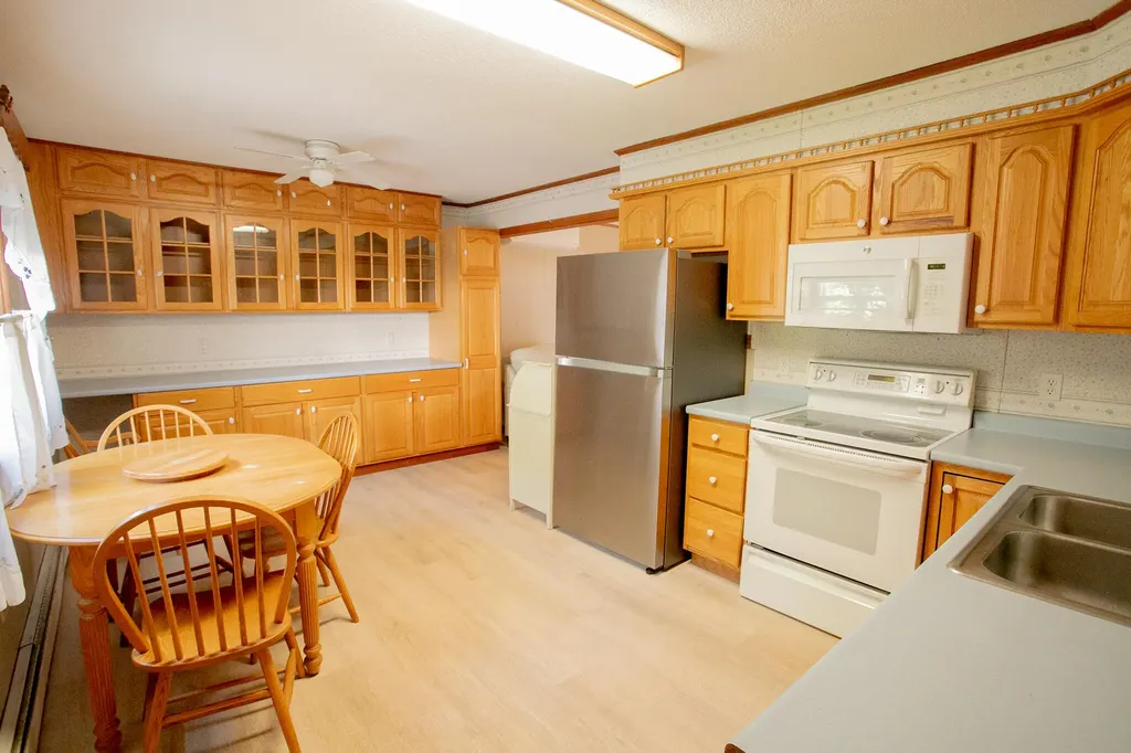 18 Independence Lane East Millinocket ME 04430