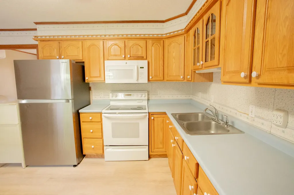 18 Independence Lane East Millinocket ME 04430