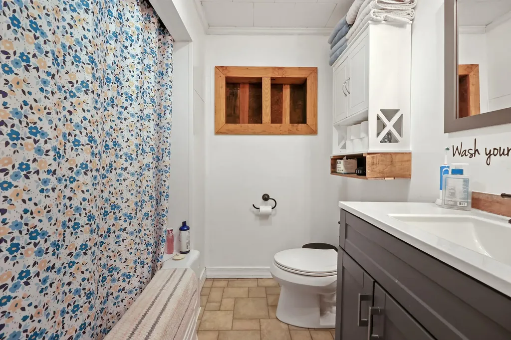 112 Dow Road Orrington ME 04474