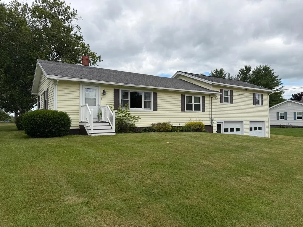 5 Maher Avenue Houlton ME 04730