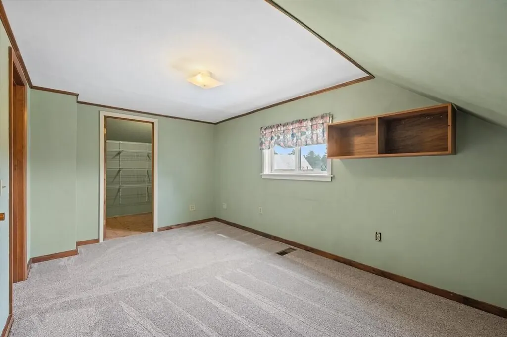 440 Chapman Road Newburgh ME 04444