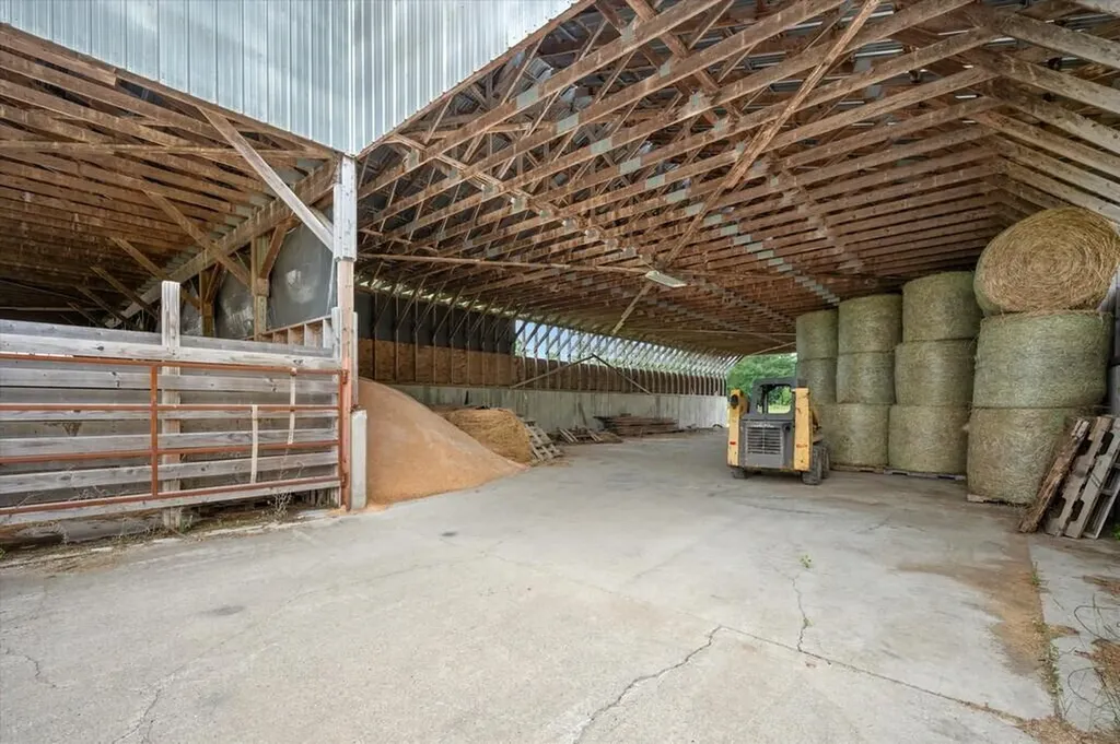440 Chapman Road Newburgh ME 04444