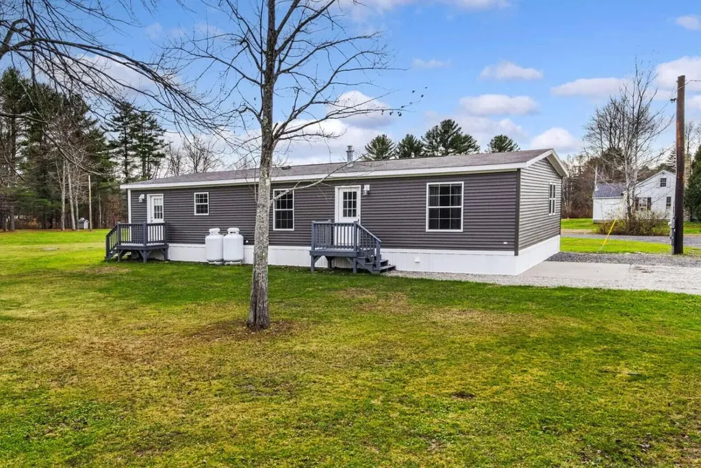 333 Smithfield Belgrade ME 04917