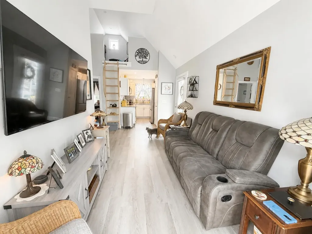 994 Portland Road Saco ME 04072